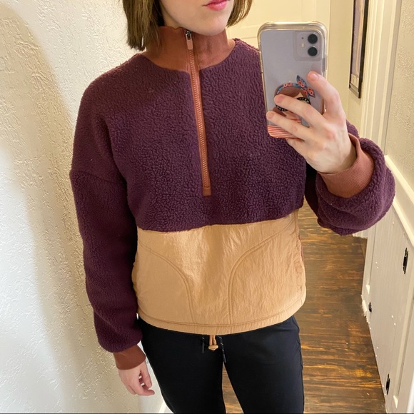Fabletics, Cropped, Half-Quarter Zip Jacket! - Picture 9 of 11